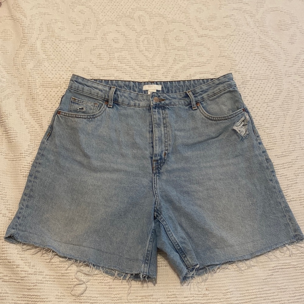 H&M High-Waisted Jean Shorts